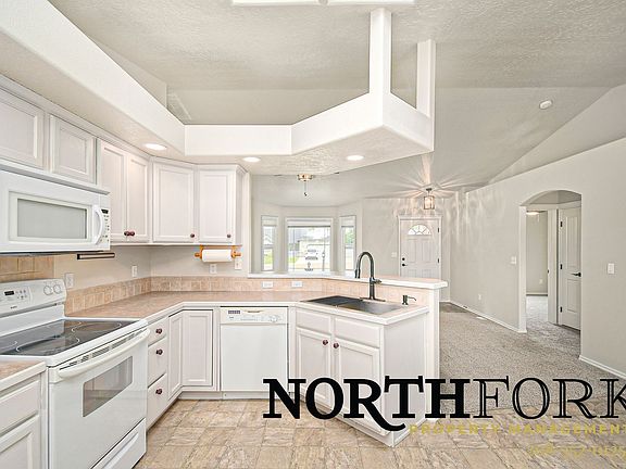 5th image of 2918 Chester Ln