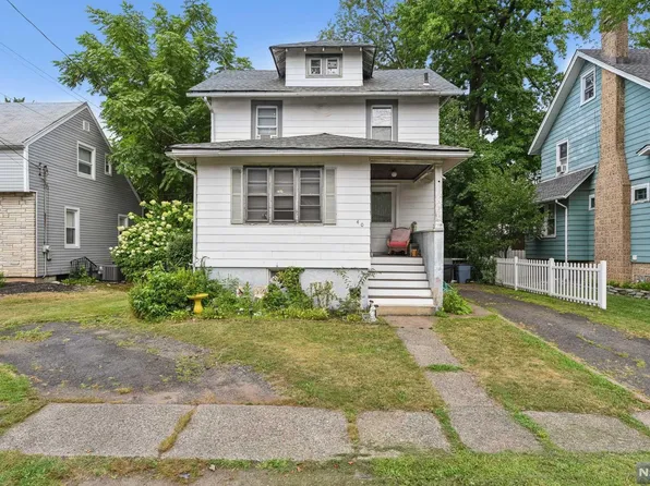 40 Randolph Ave, Dumont, NJ 07628