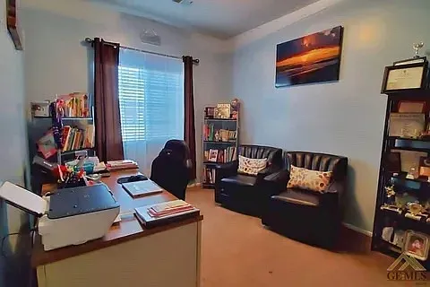 210 Calderdale Dr — Photo 5
