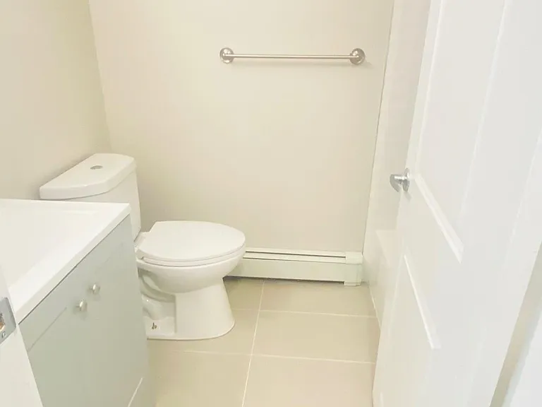 Poplar Hill Apartments — Photo 11