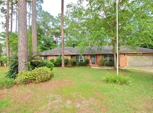 343 Lakeside Dr, Defuniak Springs, FL 32435