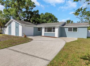 1004 Greenleaf Way, Tarpon Springs, FL 34689