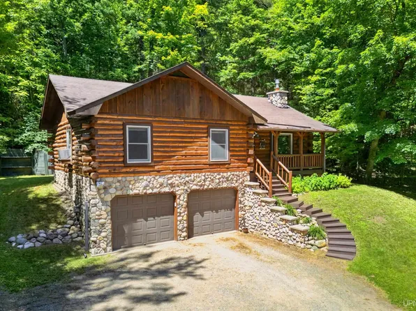 1223 Cooper Lake Rd, Ishpeming, MI 49849
