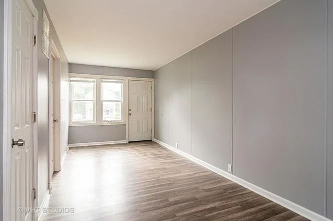 907 Oliver Ave — Photo 5