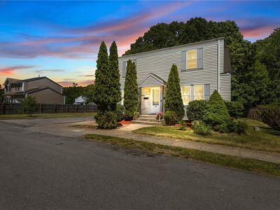 58 Perkins Ave, Cranston, RI, 02910