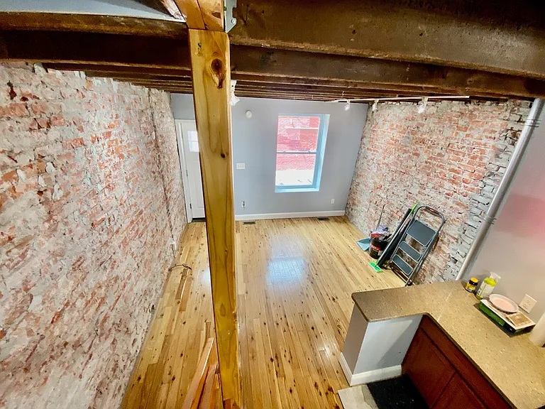 2027 S Watts St — Photo 8