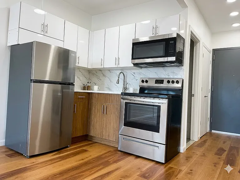 735 Liberty Ave #3B — Photo 2