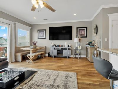 5835 Bay Village Dr STE 201, Athens, AL, 35611