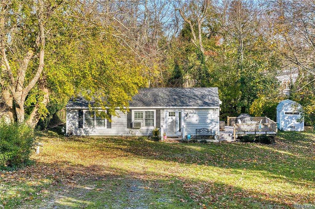 5275 New Suffolk Avenue, Mattituck, NY 11952 Zillow