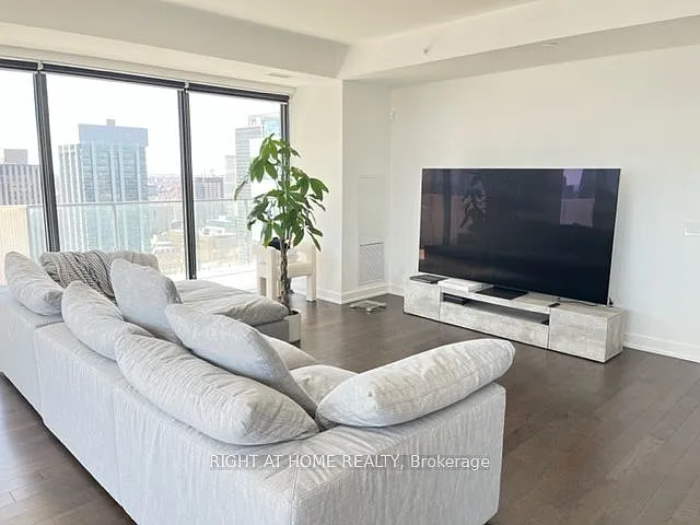 20 Lombard St S #3803 — Photo 8