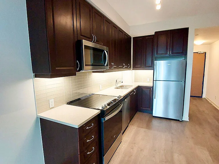 4955 Yonge St #1001 — Photo 3