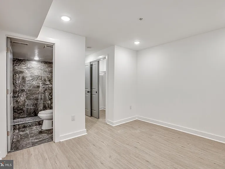 922 W Arizona St #1 — Photo 14