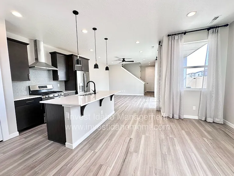 373 N Stone Canyon Ln — Photo 9