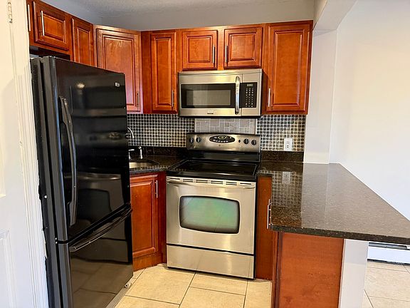 2nd image of 175 Ward St APT 12