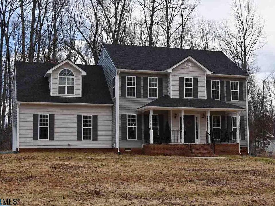 1st image of 15 Fox Hollow Ln