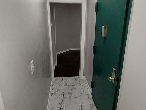 4th image of 1071 Pembroke St #1D