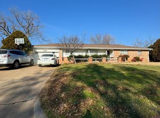 1402 E Cedar Dr, Stillwater, OK 74075