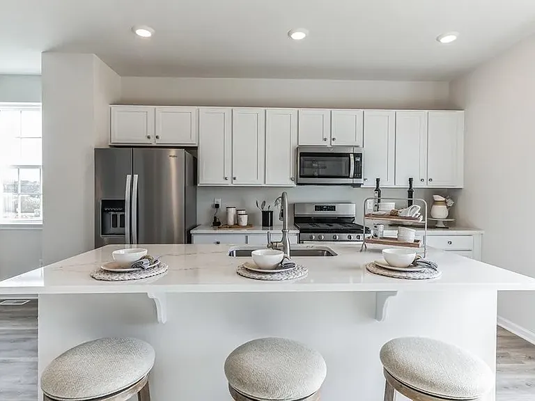 211 Macoun Way — Photo 1
