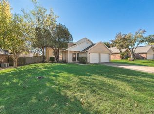 1227 Castleman Dr, Cedar Hill, TX 75104
