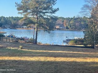 102 Cobblestone Ct, West End, NC 27376