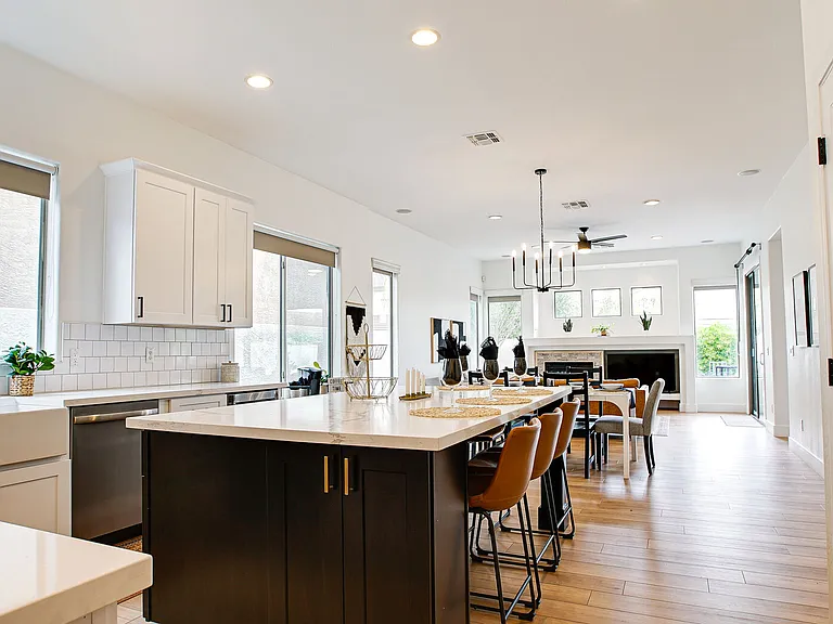 3938 E Dubois Ave — Photo 6