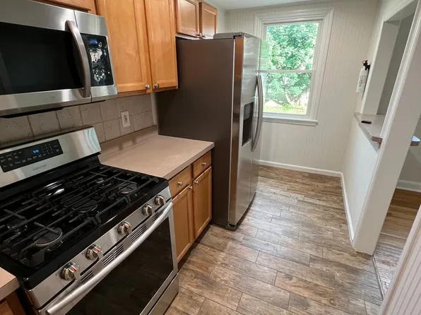 335 N Bishop Ave, Clifton Heights, PA 19018