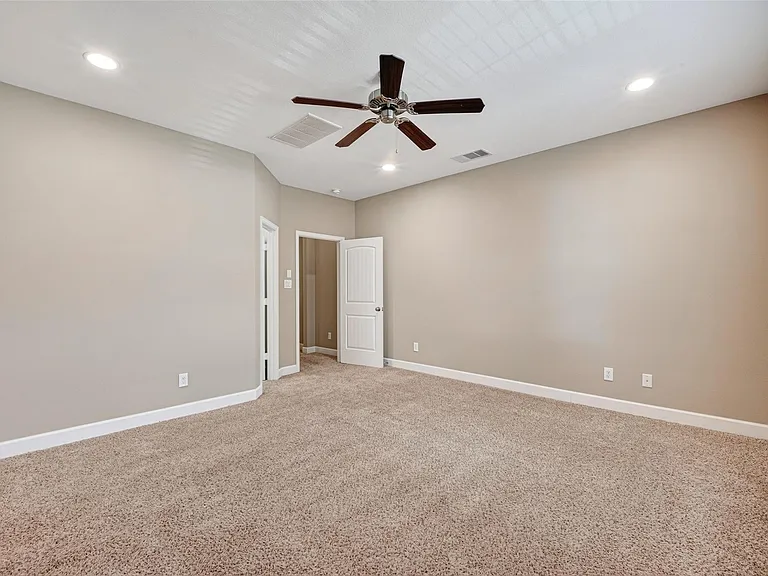 1333 W 23rd St #A — Photo 38