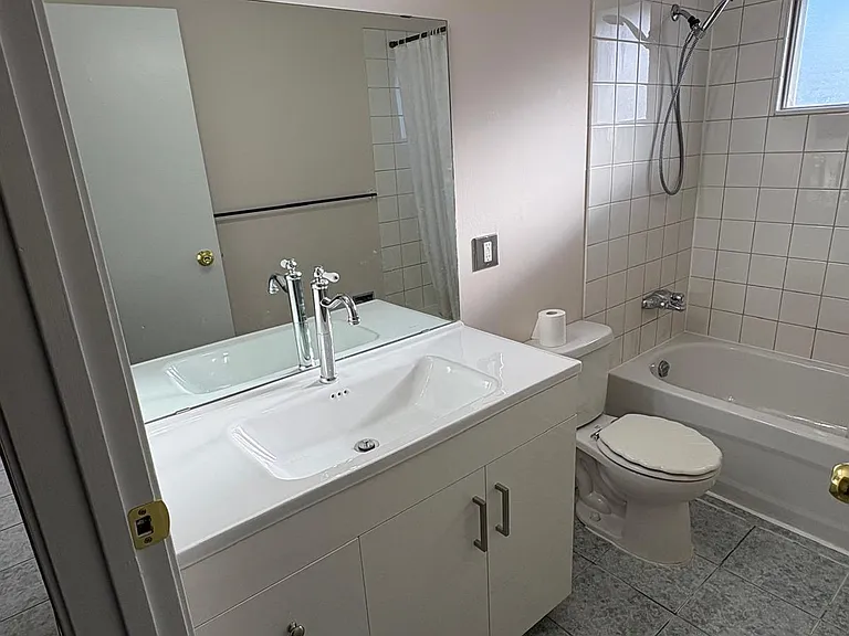 4719 Memorial Dr E #4719 — Photo 5