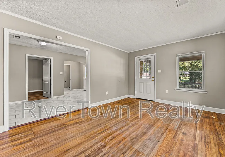 1678 Alta Vista Ave — Photo 10
