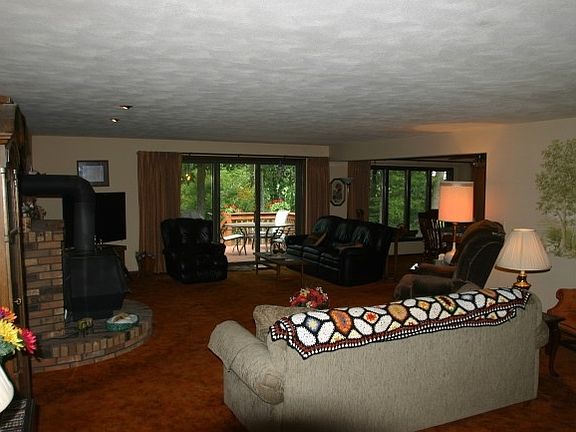 5th image of 5725 Elderberry Ln