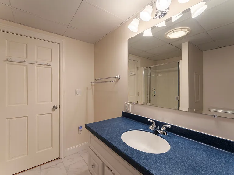 50 Laurel Cir — Photo 22