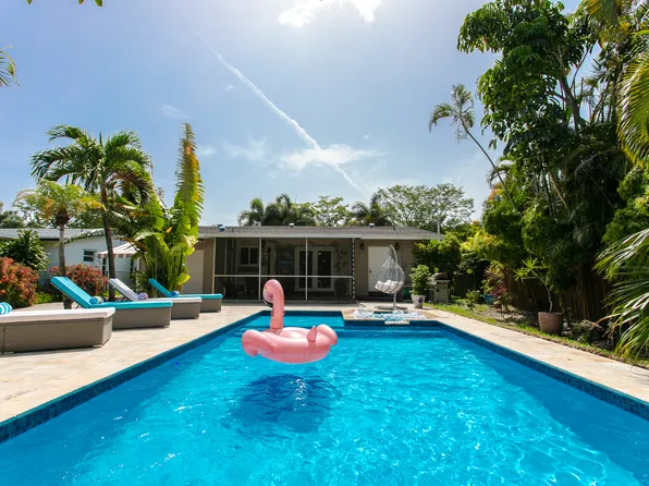 126 SE 3rd Ave, Dania Beach, FL 33004