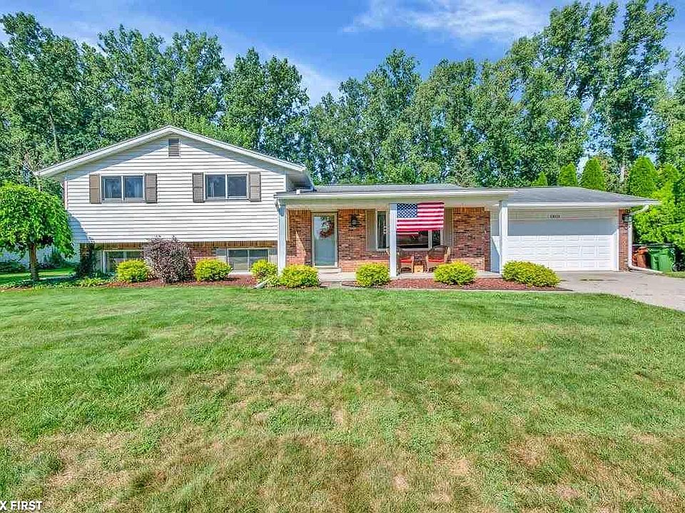1st image of 53633 Lynnham Ln
