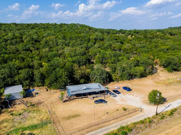 1024 N Keller Rd, Mineral Wells, TX 76067