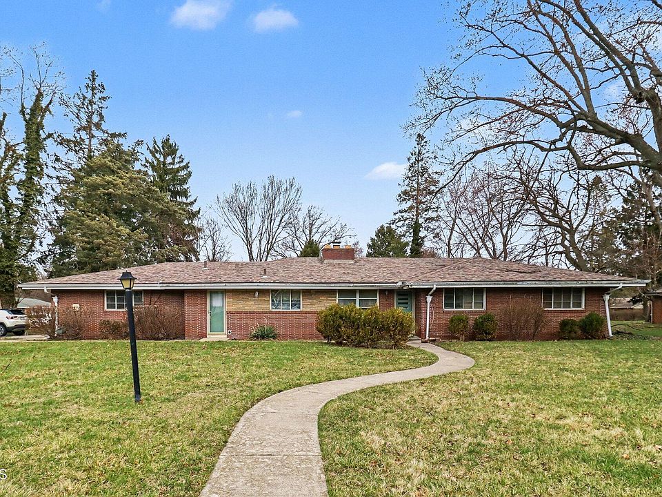1st image of 2208 Valleybrook Dr