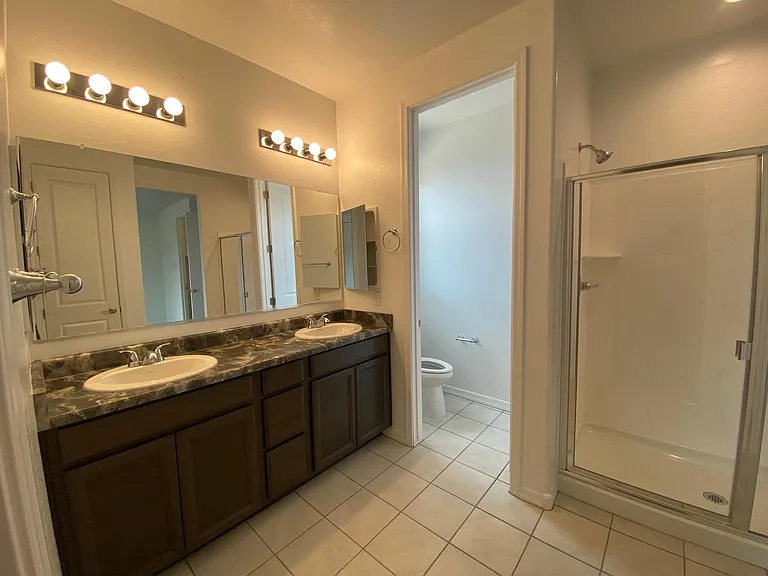 Owners bath