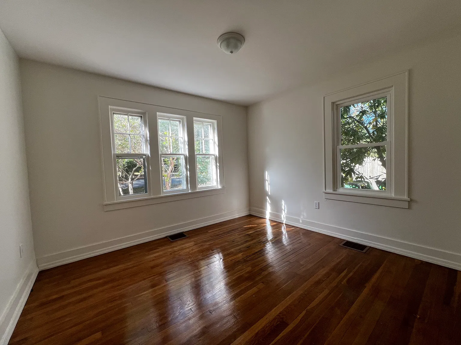 2 bed, 1095 sqft, $3,000 — Photo 4