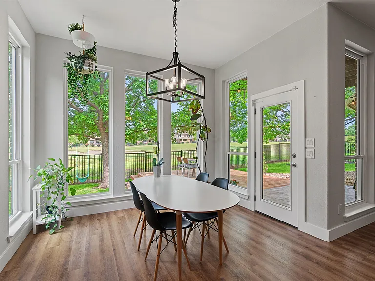 1308 Hillridge Dr #1308 — Photo 4