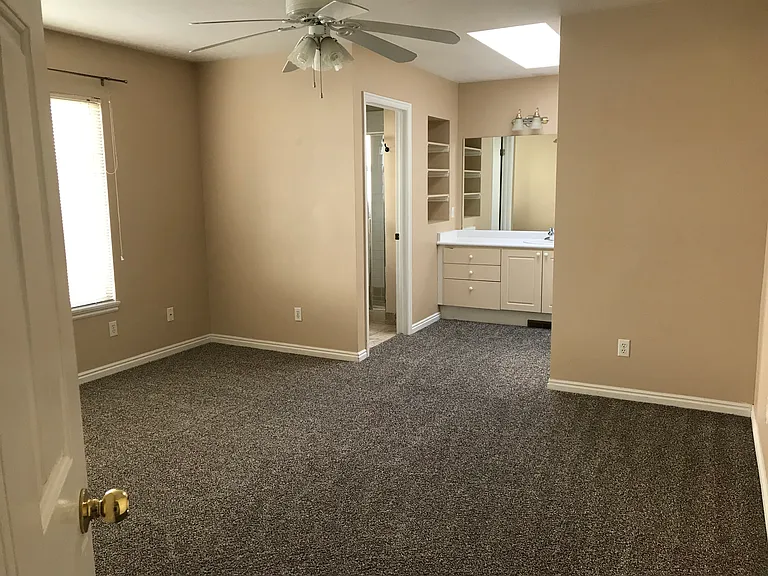 258 E Rawlins Ln — Photo 9