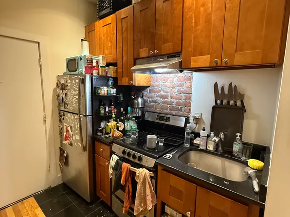 398 Marlborough St APT 3, Boston, MA 02115