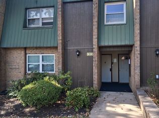 208 Meadowview Ln, Mont Clare, PA 19453