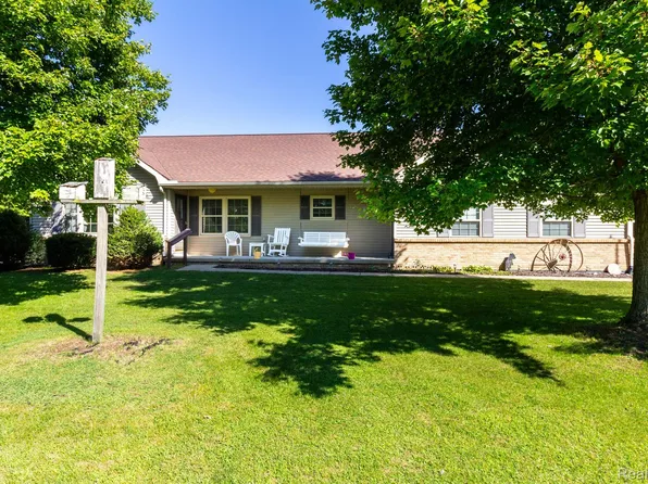 10815 Sandy Ln, Willis, MI 48191