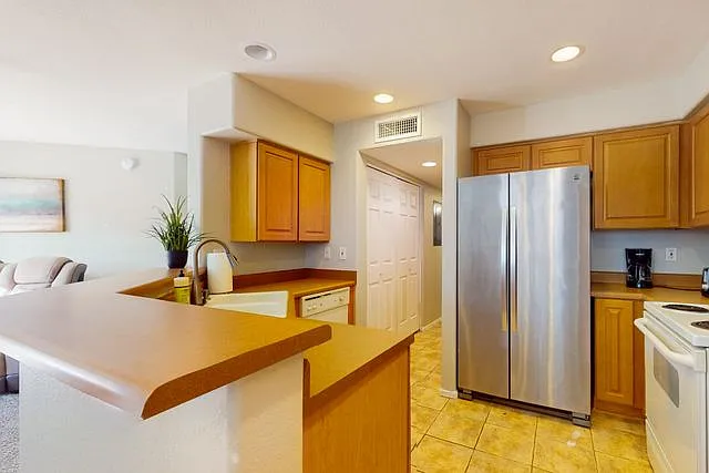 16631 E El Lago Blvd — Photo 5
