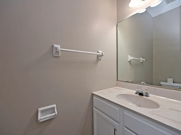8097 Winding Creek Ct — Photo 22