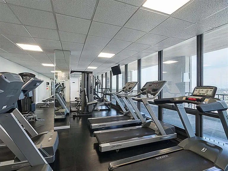 3450 N. Lake Shore Drive — Photo 18