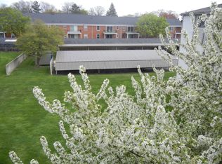 31993 W Twelve Mile Rd UNIT 302, Farmington, MI 48334