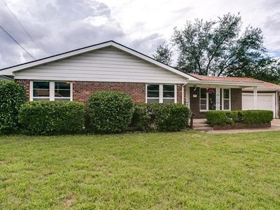 833 Lee Dr, Bedford, TX, 76022