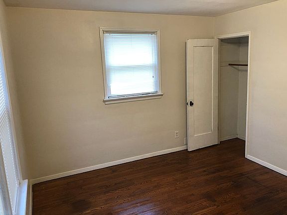 3rd image of 6800 Vernon Ave