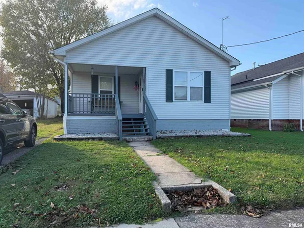 1103 S Webster St, Harrisburg, IL 62946