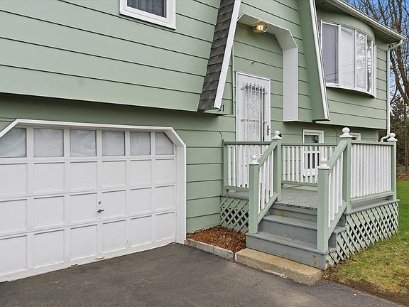 4th image of 21 Newhill Rd